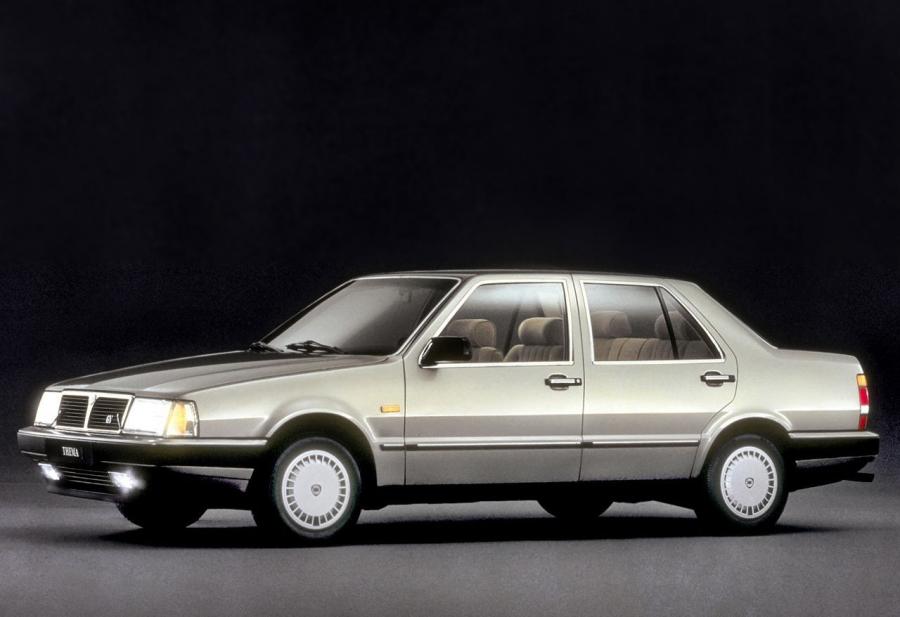  Lancia Thema 1984 года  (фото 8 из 26)